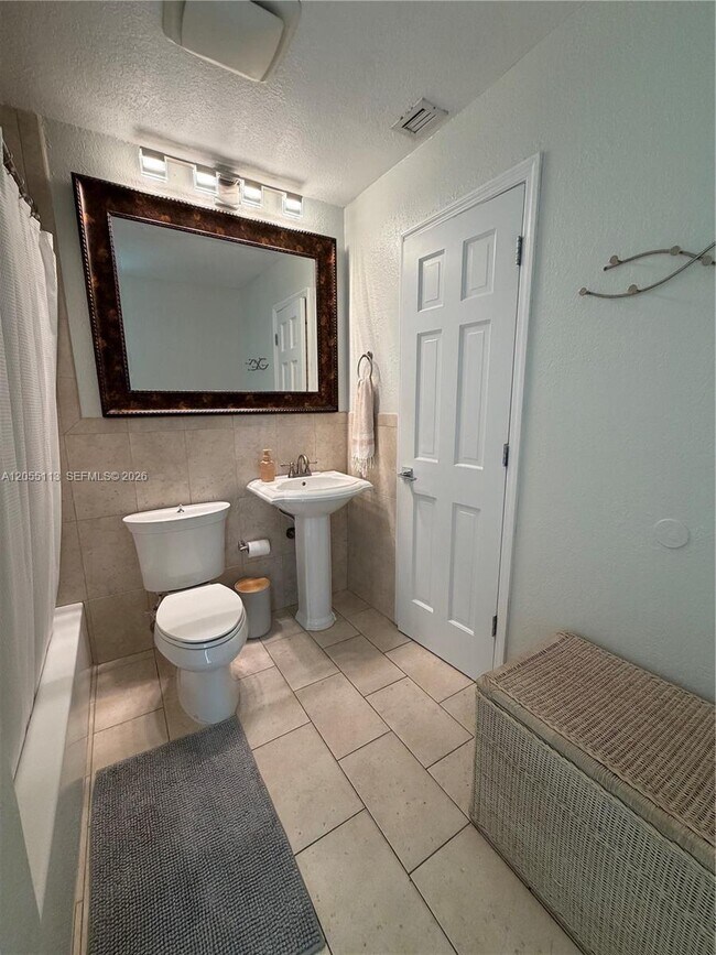 Building Photo - 5721 SW 59th Pl