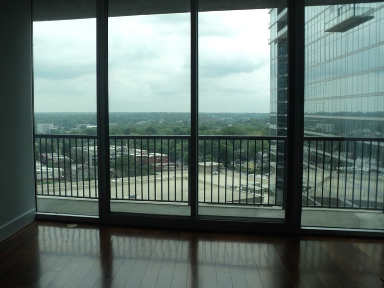 Building Photo - 1080 Peachtree St NE