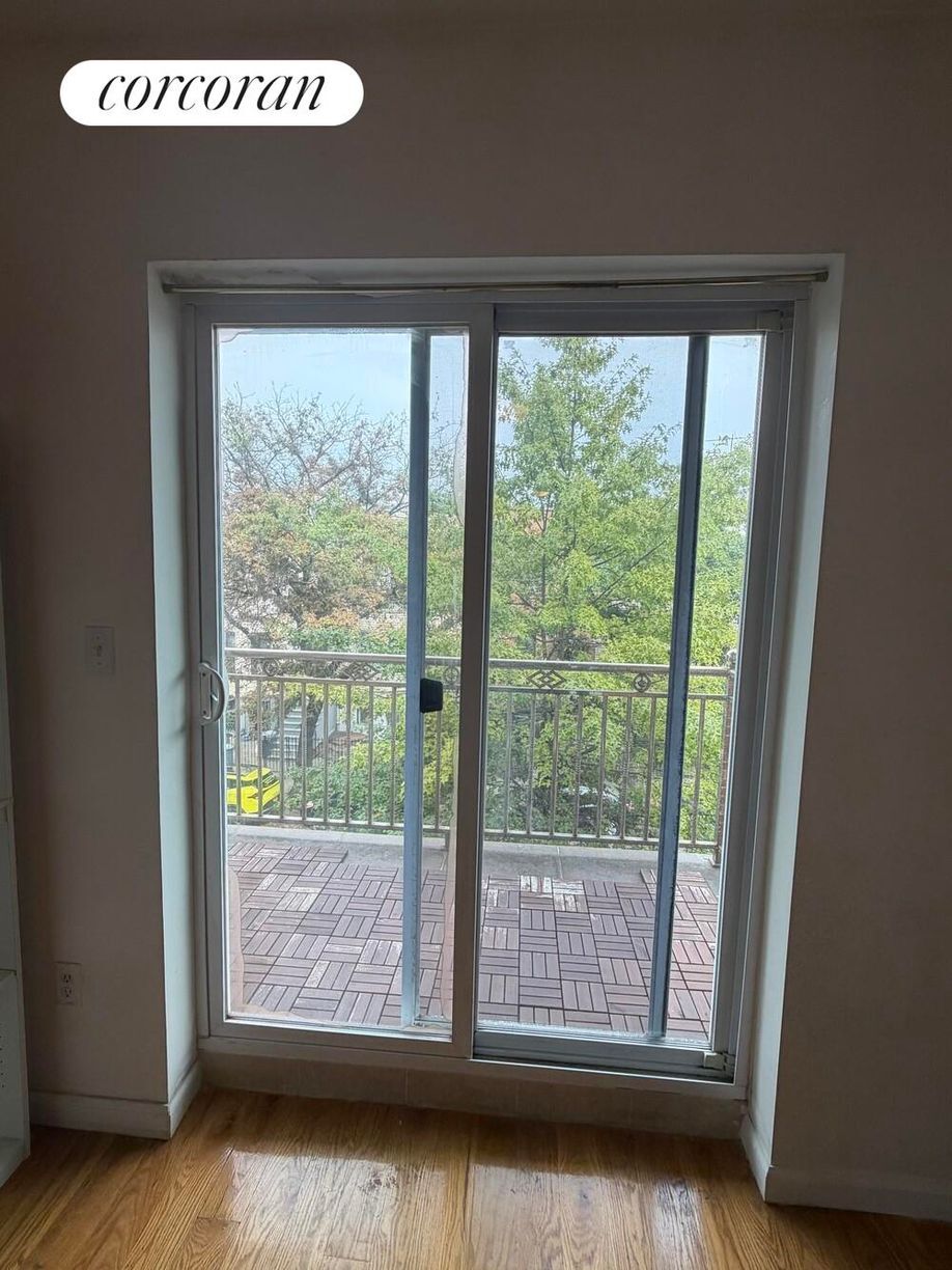 Building Photo - 342 53rd St