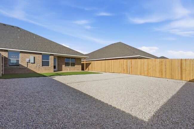 Building Photo - Available May 29 | $2,550 – Hampton Hills Living Near Stargate