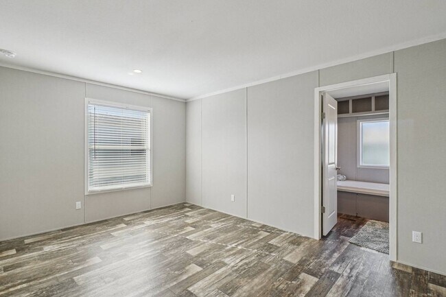 Building Photo - 1616 American Dr