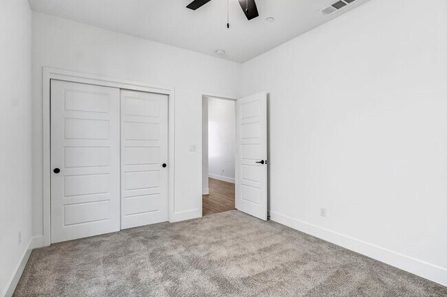 Building Photo - 7153 E Harvard Ave