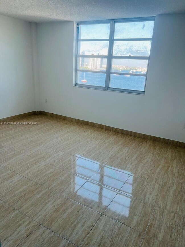 Building Photo - 2841 NE 163rd St