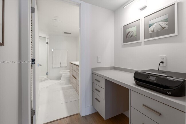Building Photo - 5757 Collins Ave