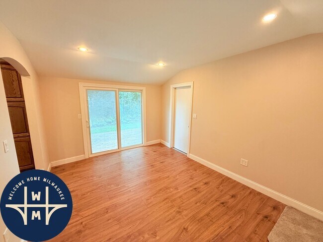 Building Photo - 12400 Elmhurst Pkwy