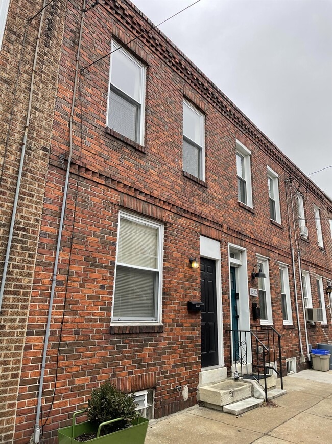 Primary Photo - 1334 S Hicks St