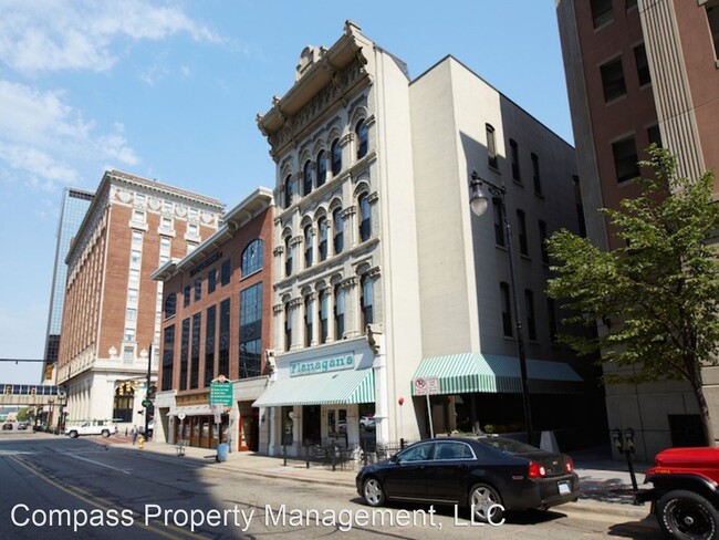 Building Photo - 139 Pearl St NW