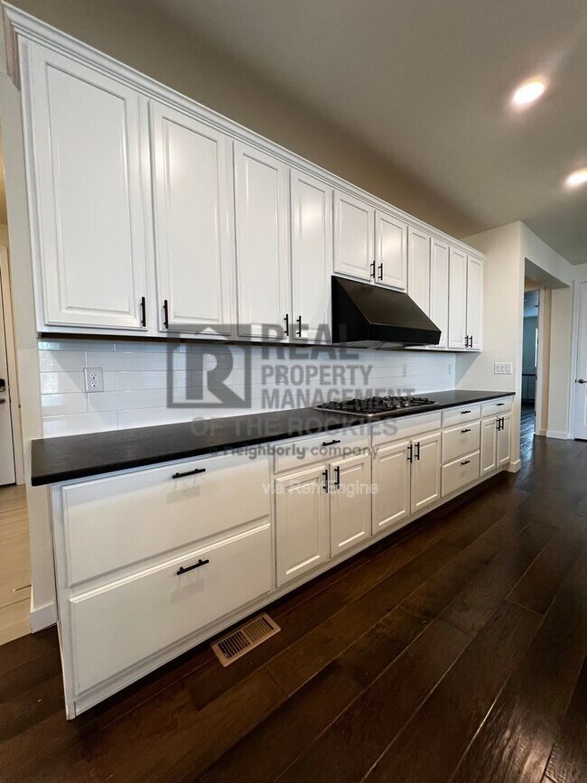 Building Photo - 2888 Fractus St