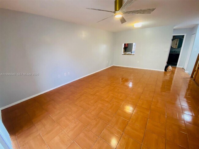 Building Photo - 9890 Hammocks Blvd