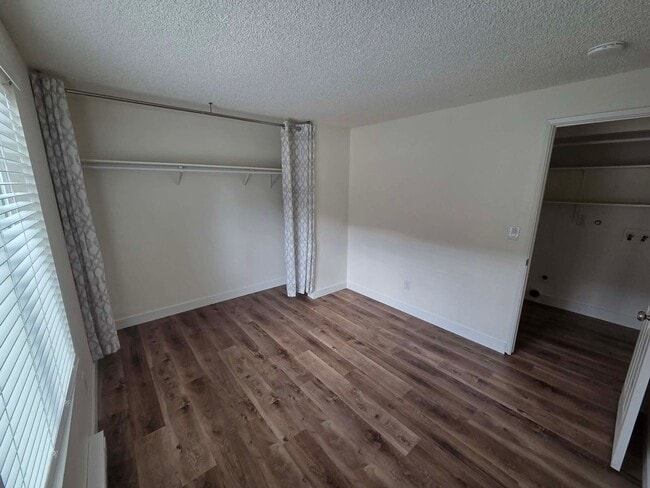 Building Photo - AR6290