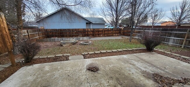 Building Photo - 3115 SW Metolius Ave