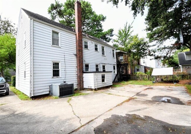 Building Photo - 1330 Monterey Ave