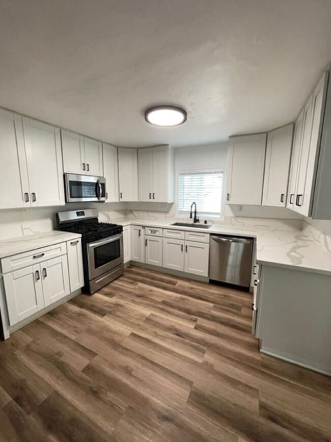 Building Photo - South 2nd- 4 Bed 2 Bath Remodeled Home in El Cajon!