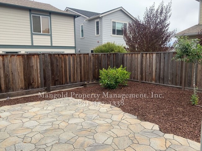 Building Photo - 2726 Bungalow Dr