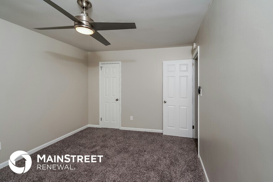 Building Photo - 6820 Briarwood Dr