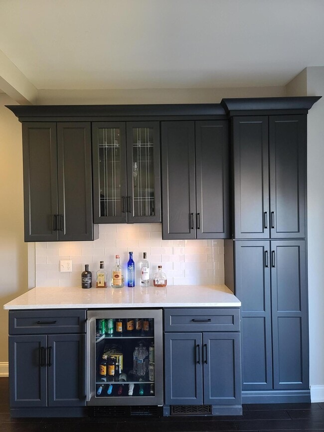 Building Photo - 1340 Oak St