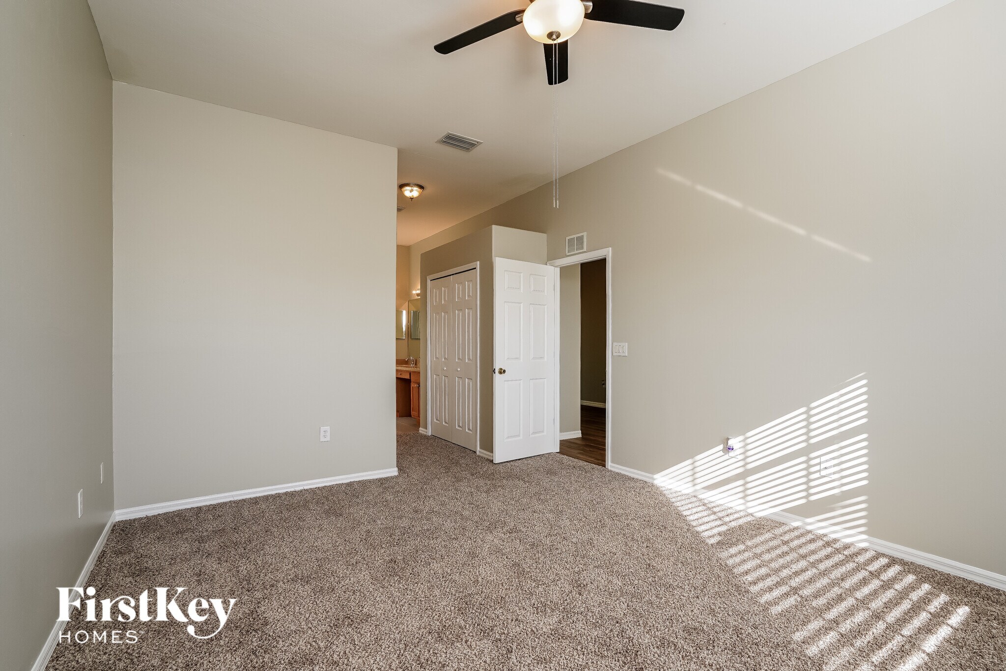 Building Photo - 2302 NW 27th Ave