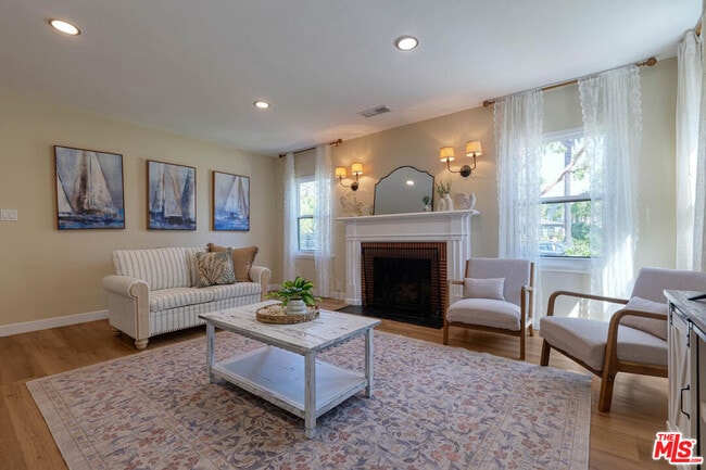 Building Photo - 4147 Marcasel Ave