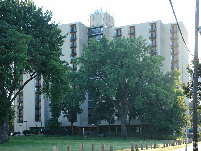 Building Photo - Edgerton Hi-Rise