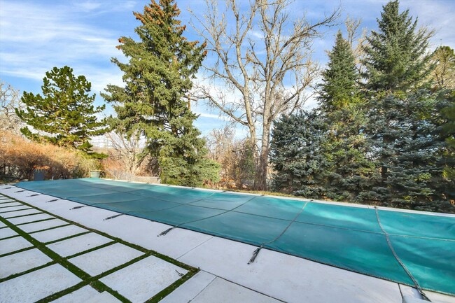 Building Photo - Amazing Backyard Oasis in Applewood - Available Soon - Schedule a tour TOAY!!