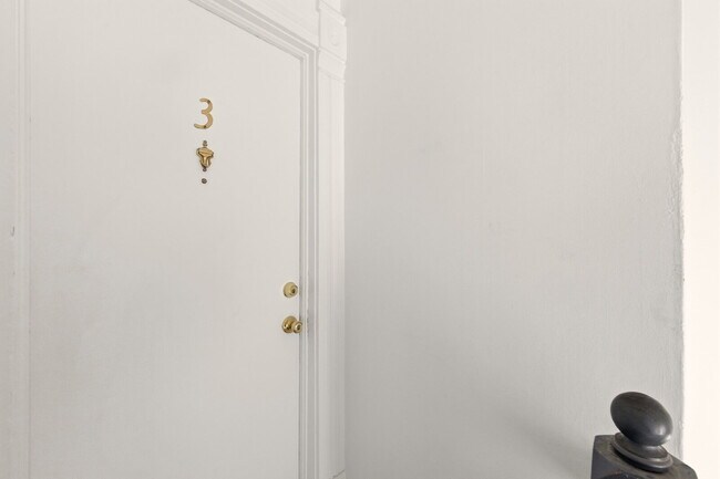 Building Photo - PRICE DROP!  Newly Renovated Studio Apt. in Classic Victorian Home in Baker District