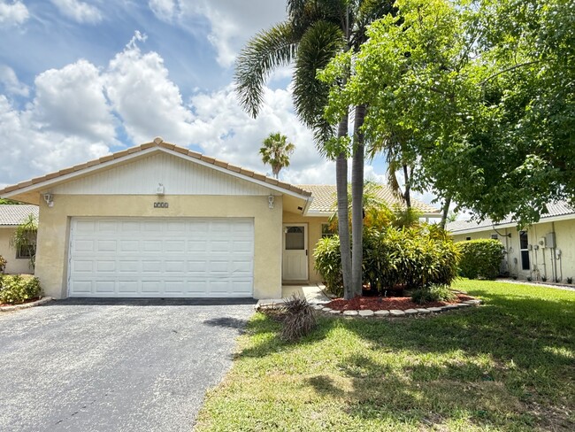 Building Photo - 2731 NW 123rd Ave