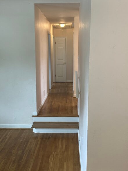 Building Photo - 5524 Forest View Dr