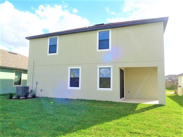 Building Photo - 11850 Thicket Wood Dr
