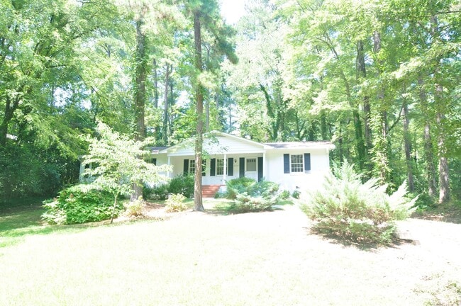 Building Photo - Lovely Ranch in Hope Valley North - Durham
