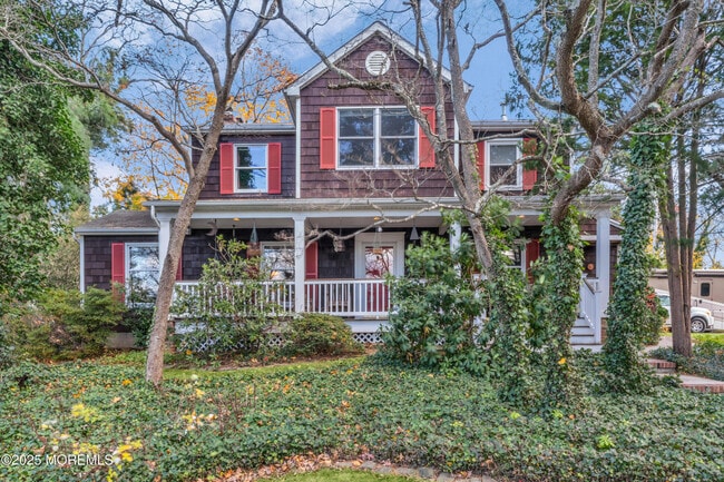 Building Photo - 2420 Cedar St