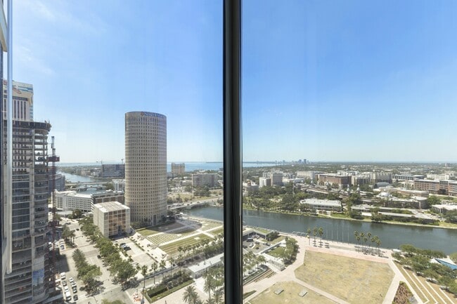 Building Photo - 777 N Ashley Dr