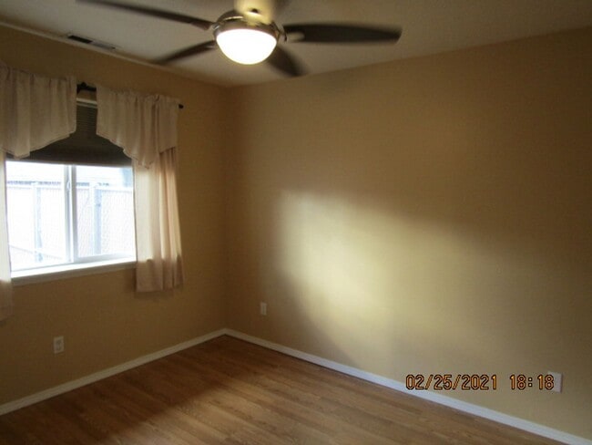 Building Photo - 3 bedroom 2 bathroom at the End of the cul-de-sac Home with RV Parking