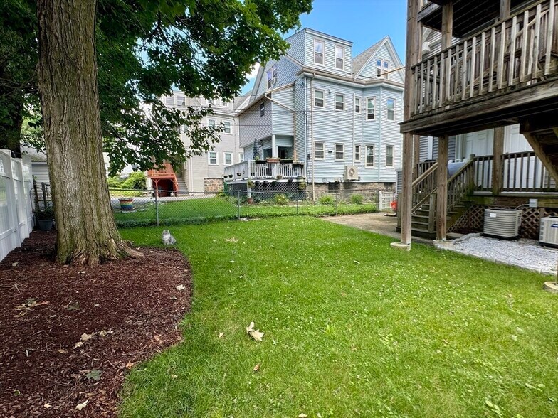 Building Photo - 26 Bradfield Ave