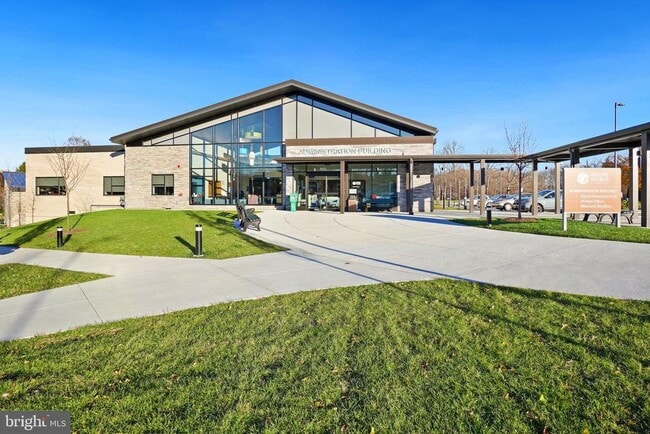 Building Photo - 3310 N Leisure World Blvd