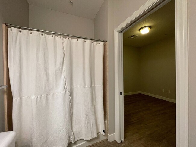 Building Photo - Luxury 2 Bedroom Condo in Downtown Provo W...