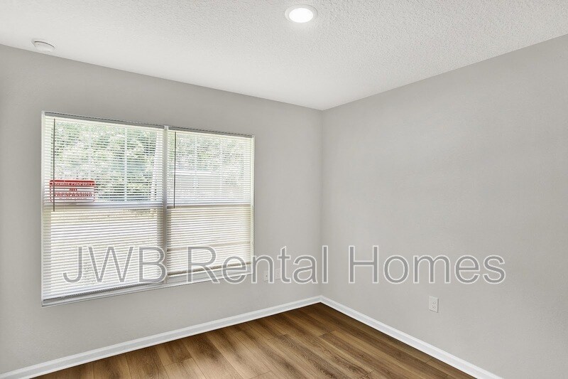 Building Photo - 5440 Chenango Blvd
