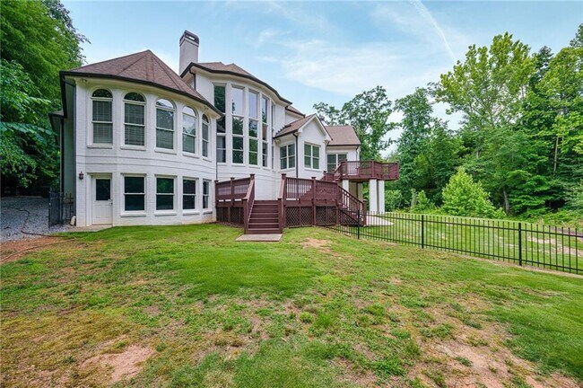 Building Photo - 105 Chablis Ct