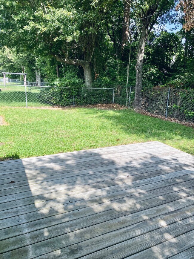 Building Photo - 15135 Montecino Dr
