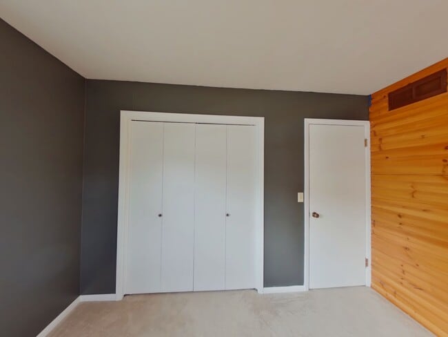 Building Photo - 7761 Killarney Ct