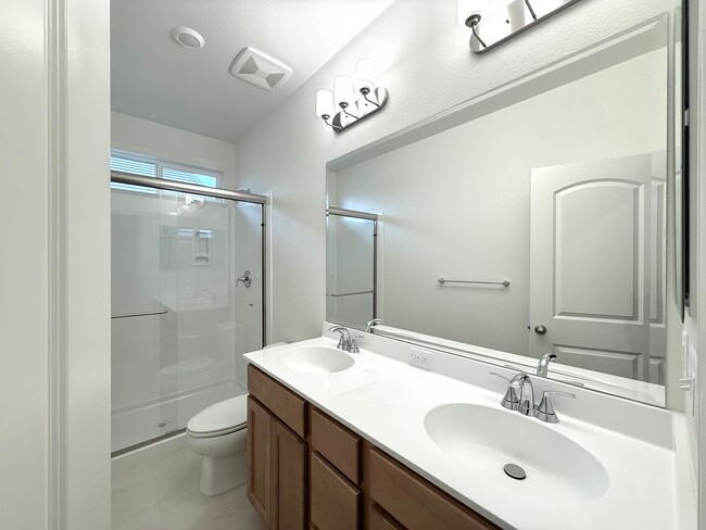 Building Photo - Brand New 4 Bedroom Home