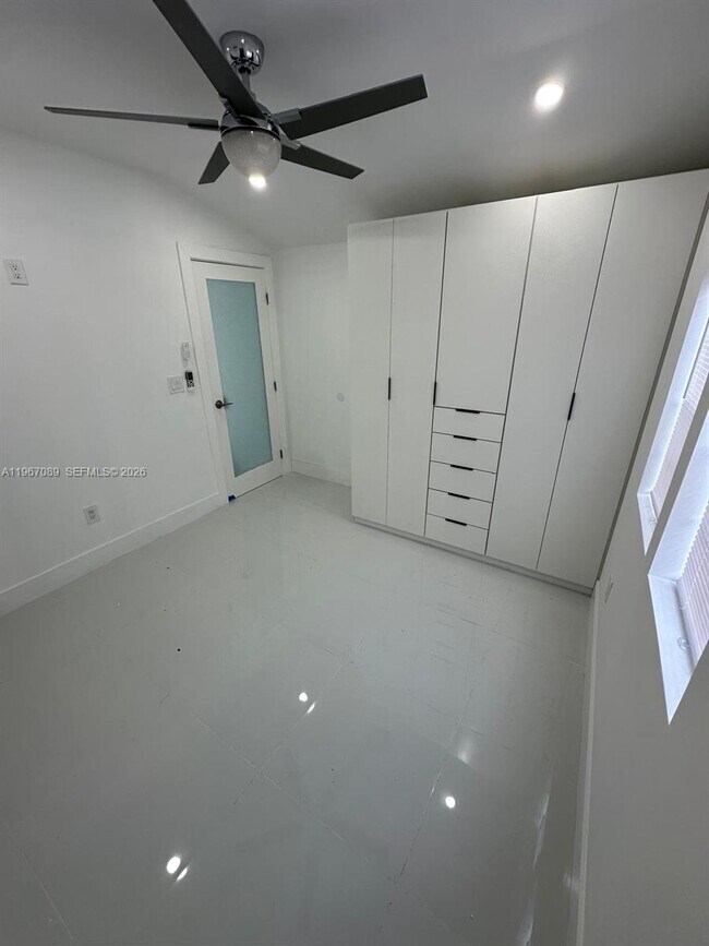 Building Photo - 235 W 16th St