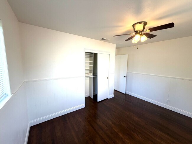 Building Photo - Charming 3-Bed, 1-Bath West Sacramento Home – Updated with Solar!