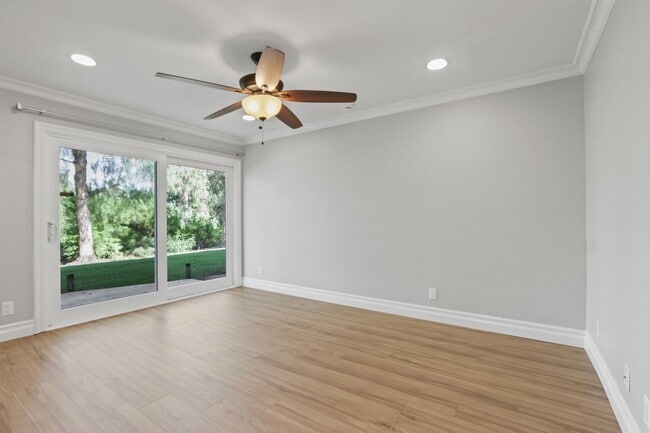 Building Photo - Recently renovated 3-bedroom 3 bath Laguna...