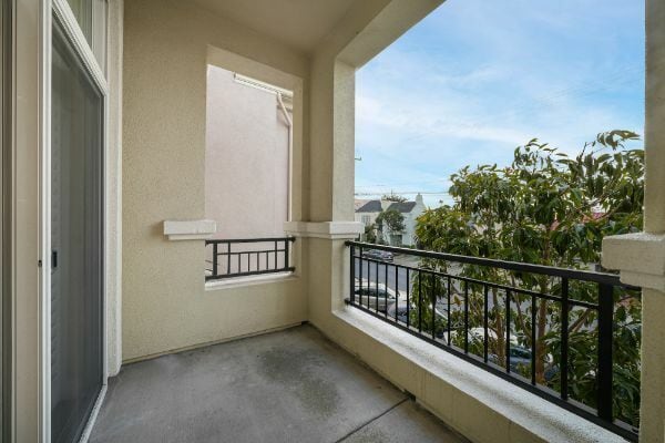 Building Photo - 1706 20th Ave