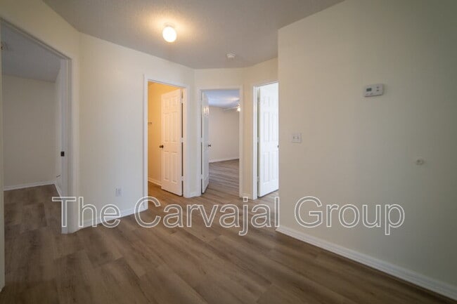 Building Photo - 1215 Kempton Chase Pkwy