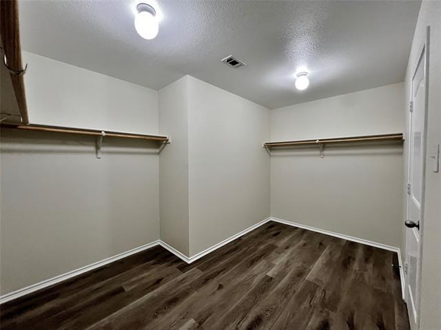 Building Photo - 526 Clearlake Dr