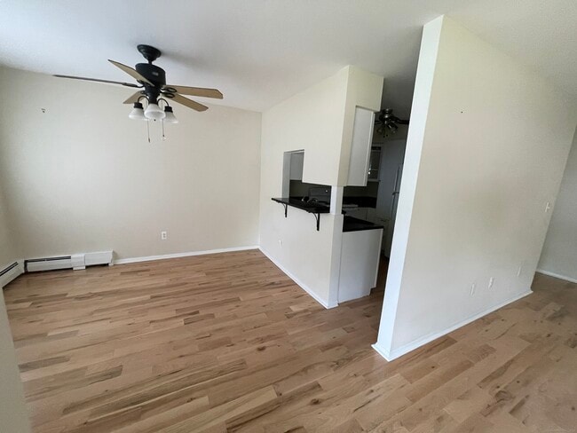 Building Photo - 333 Vincelette St