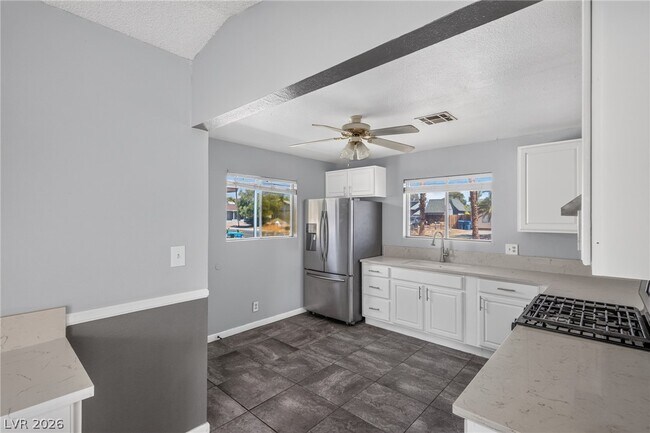 Building Photo - 6417 Placer Dr