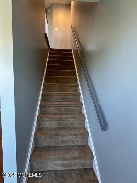Building Photo - 26 Giera Ct