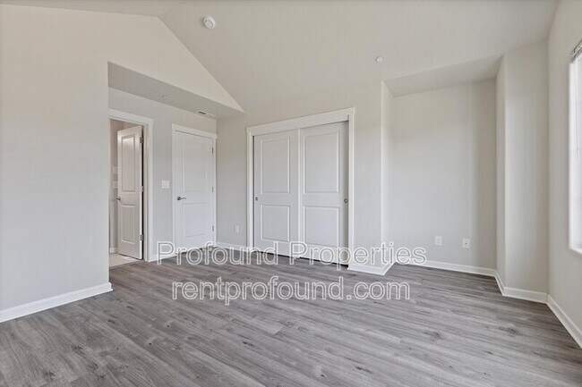 Building Photo - 13086 SW Aubergine Ter